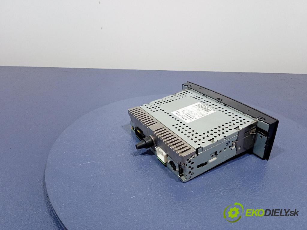 Mitsubishi Colt 2004 Radio I Navigace: MR587702HA