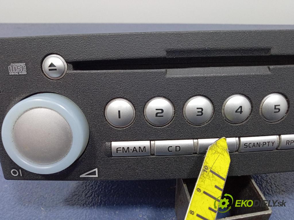 Mitsubishi Colt 2004 Radio I Navigace: MR587702HA