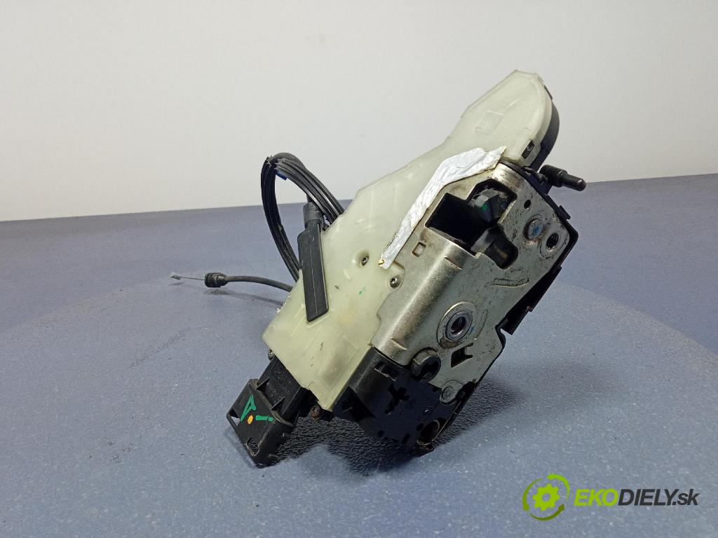 Citroen C4 picasso 2007 zámek dveře před v pravo: 24095816