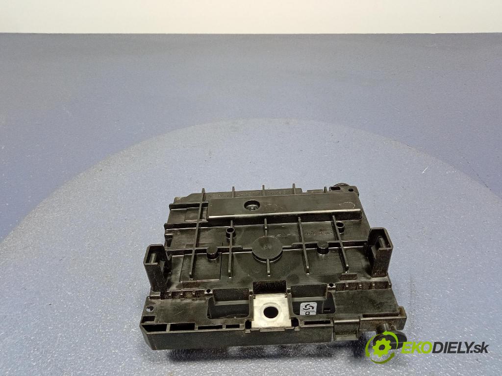 Citroen C4 picasso 2007 skříňka Pojistky 9661708080