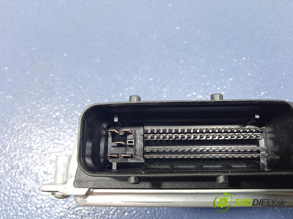 Vw Passat 2003 riadiaca jednotka Motor: 4B0906018DH