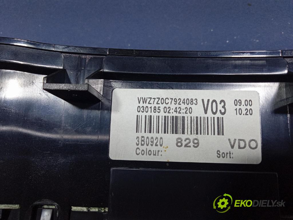 Vw Passat 2003 Přístrojová deska 3B0920829