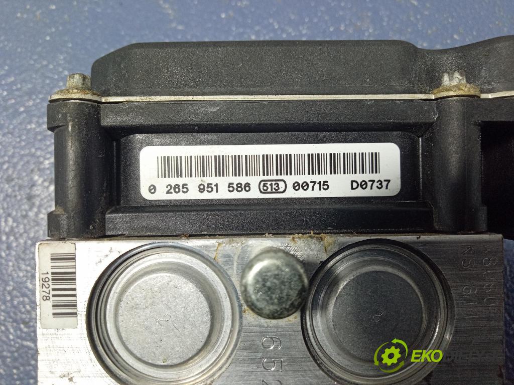 Subaru Forester 2010 čerpadlo ABS x 27536SC021