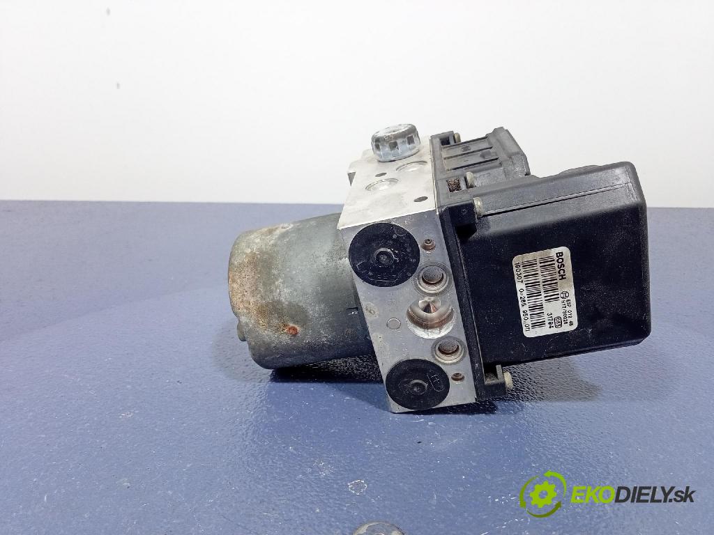 Audi A4 2001 čerpadlo ABS x 8E0614517