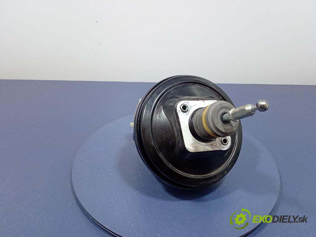 Audi A4 2001 servo Brzdní: 8E0612107J