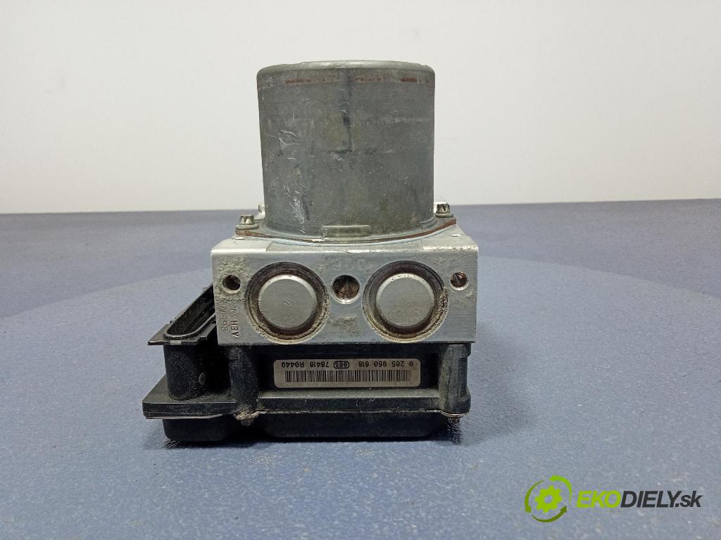 Mercedes-benz 200 2007 čerpadlo ABS x A0064310812