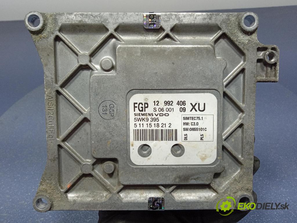Opel Zafira 2006 riadiaca jednotka Motor: 12992406
