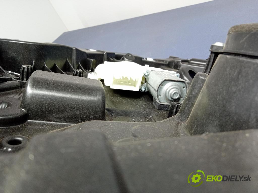 Bmw Seria 3 0 mechanismus stahování Sklenka: Zad: Levý: 7432235