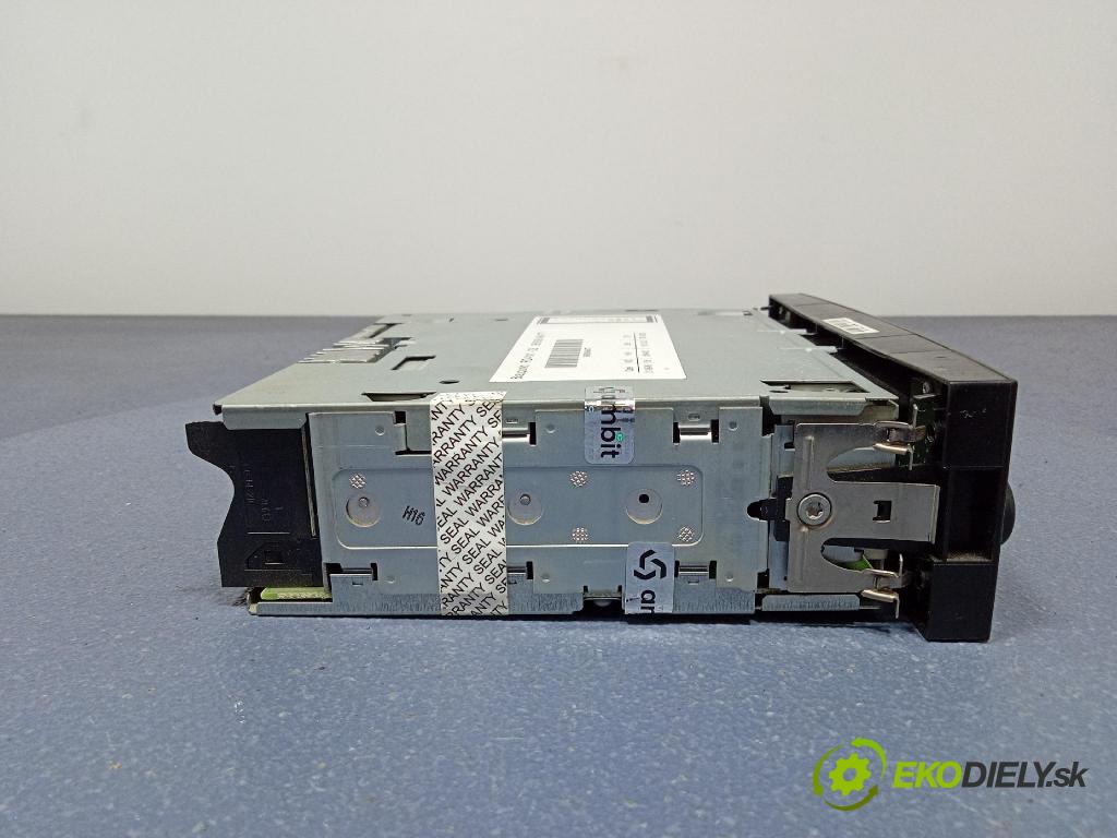 Peugeot 307 2006 Radio I Navigácia: 9660646477