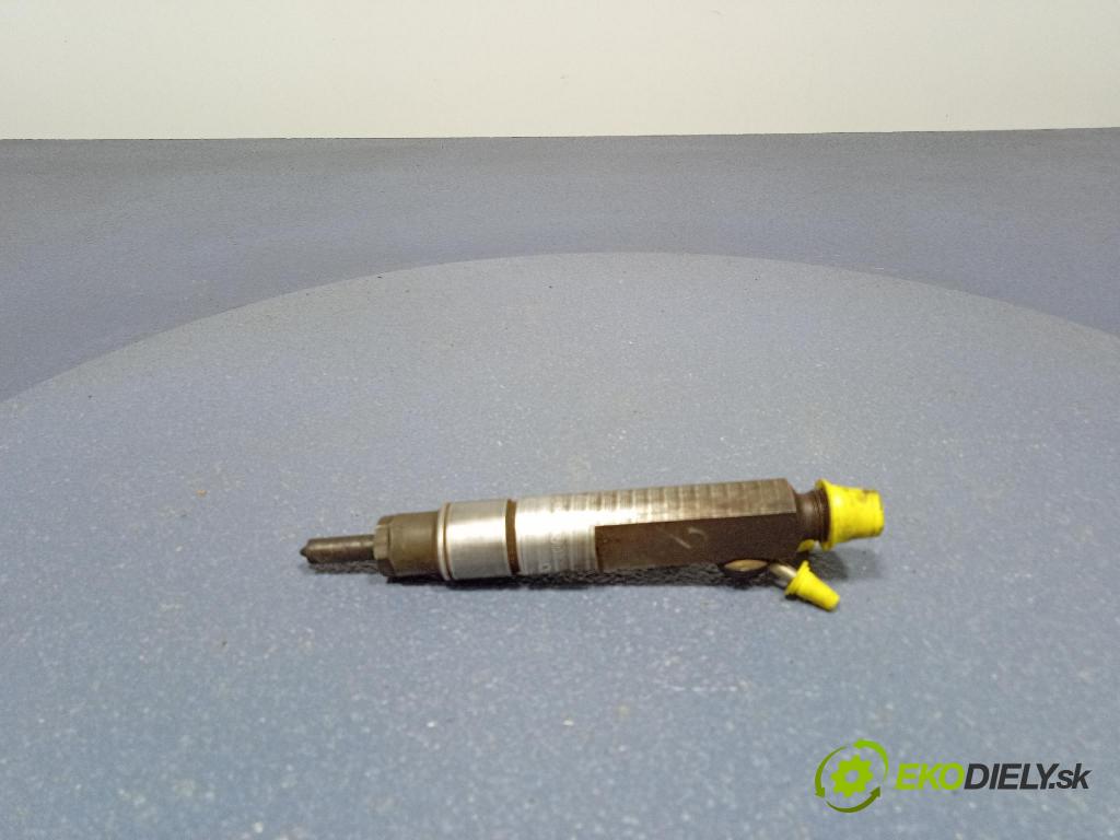 Audi A6 1997 vstrek 046130201F