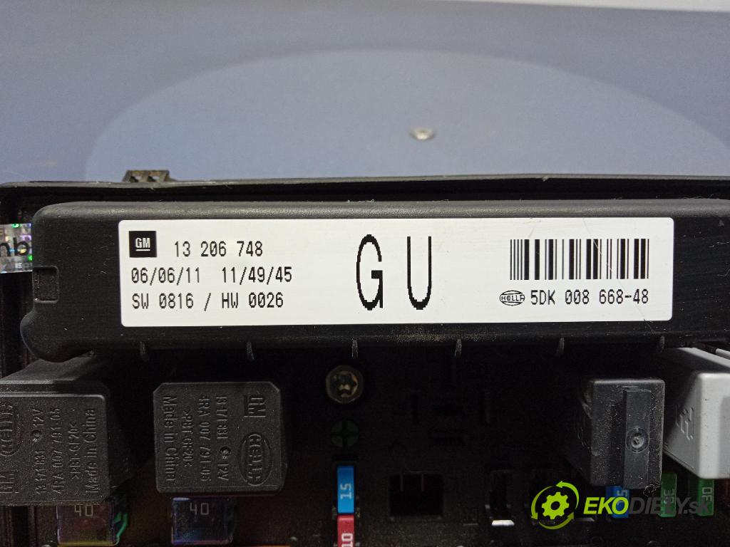 Opel Astra station 2011 riadiaca jednotka Motor: 98113171