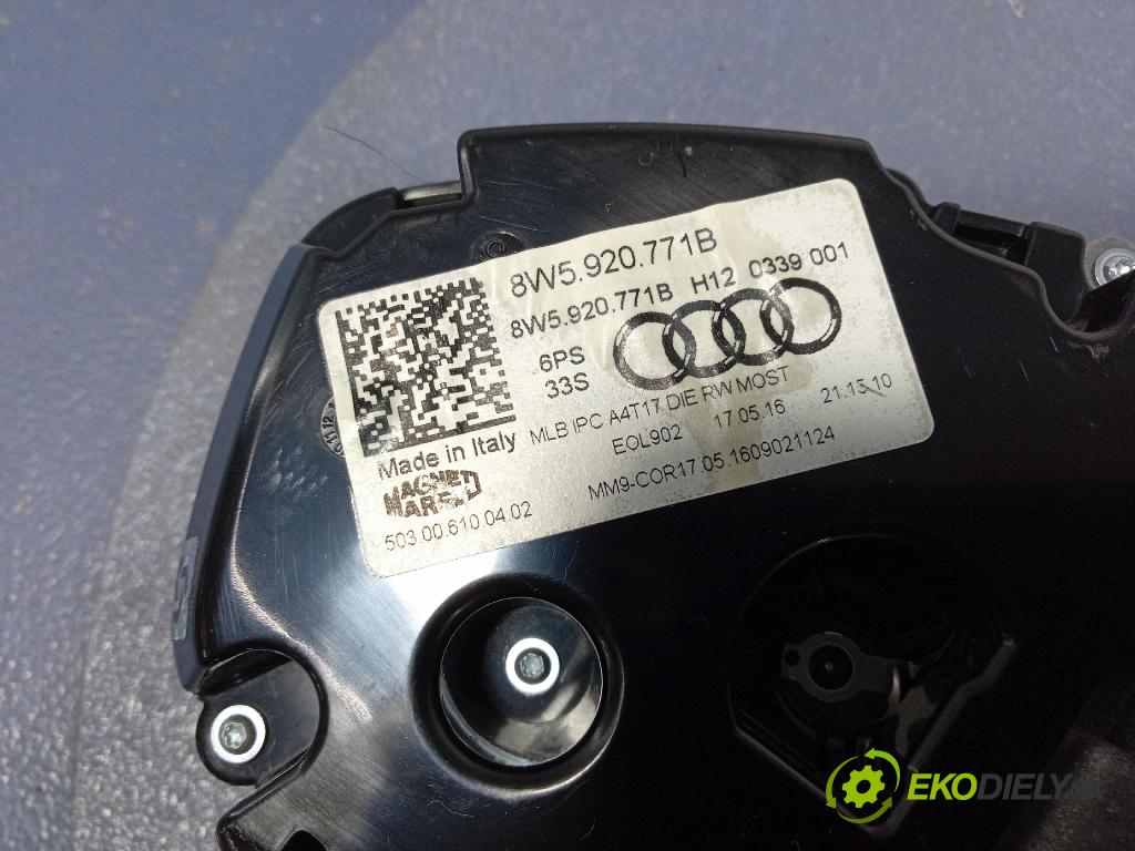Audi A4 2016 Přístrojová deska 8W5920771B