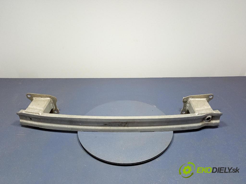 Audi A4 2016 výztuha narazník Zad: 8W0807309