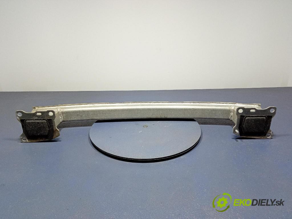 Audi A4 2016 výztuha narazník Zad: 8W0807309
