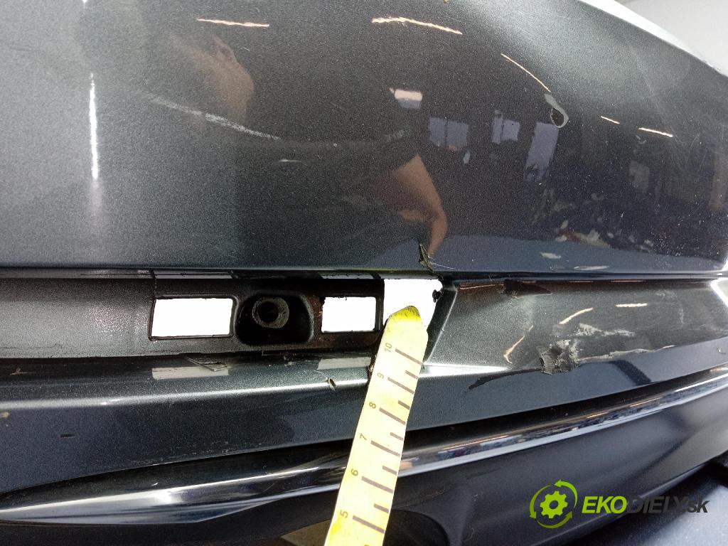 Audi A4 2016 nárazník Zad: 8W0807511J