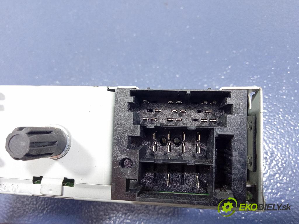 Renault Trafic 2010 Radio I Navigácia: 281150049R