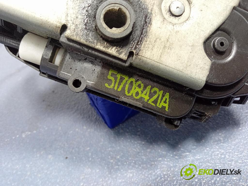 Fiat Croma 2005 zámek dveře před Levý: 51708421A