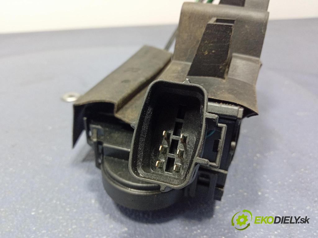 Fiat Croma 2005 zámek dveře před v pravo: 51708428A