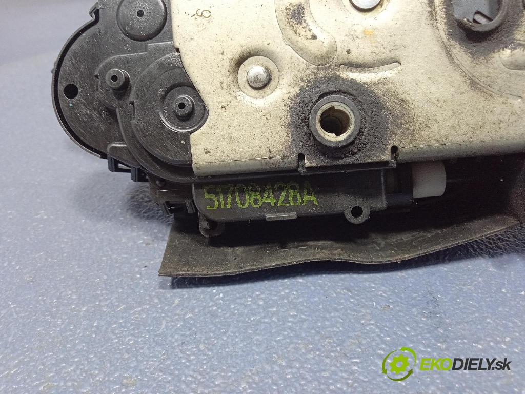 Fiat Croma 2005 zámek dveře před v pravo: 51708428A