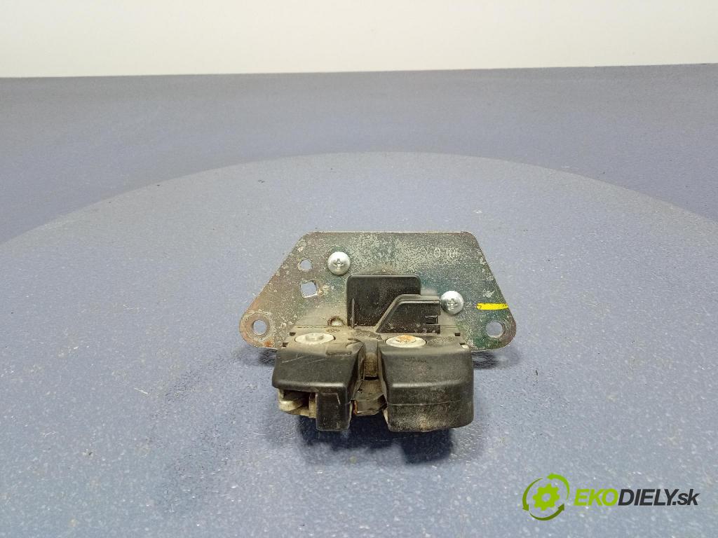 Fiat Croma 2005 zámek Klapky: kufr