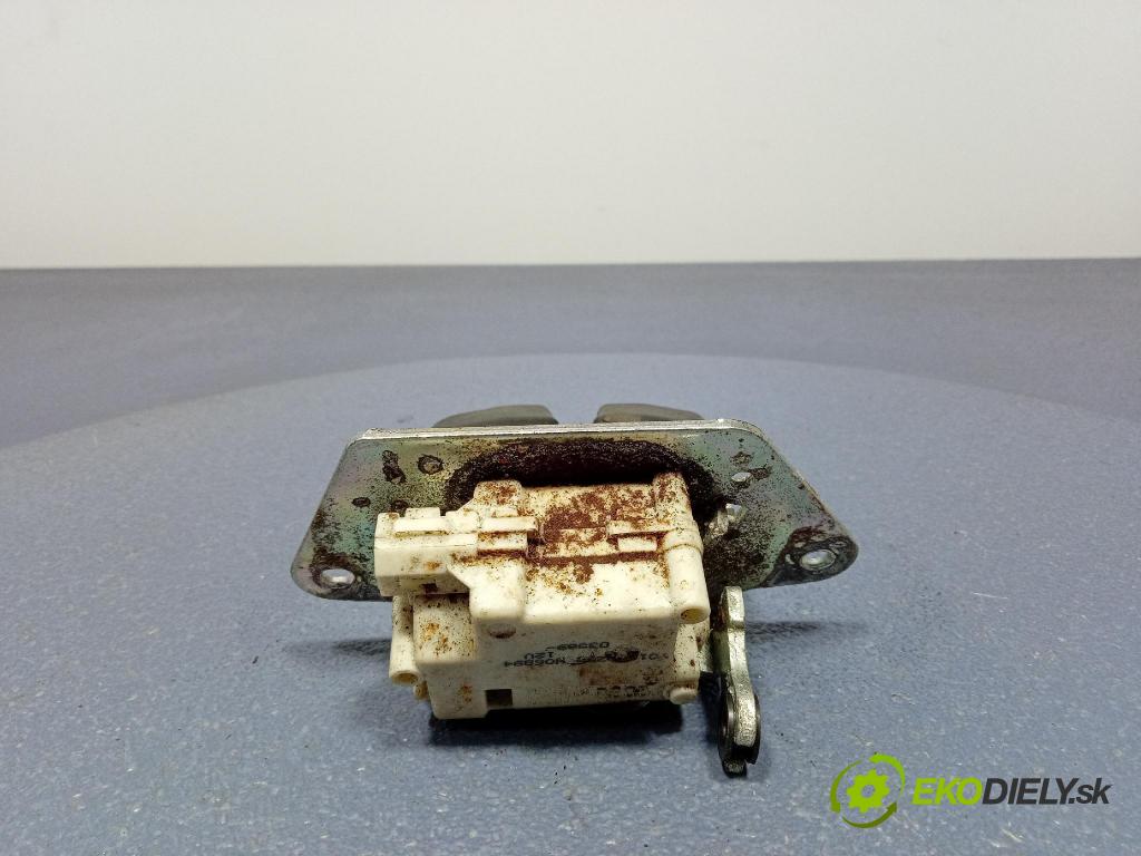 Fiat Croma 2005 zámek Klapky: kufr