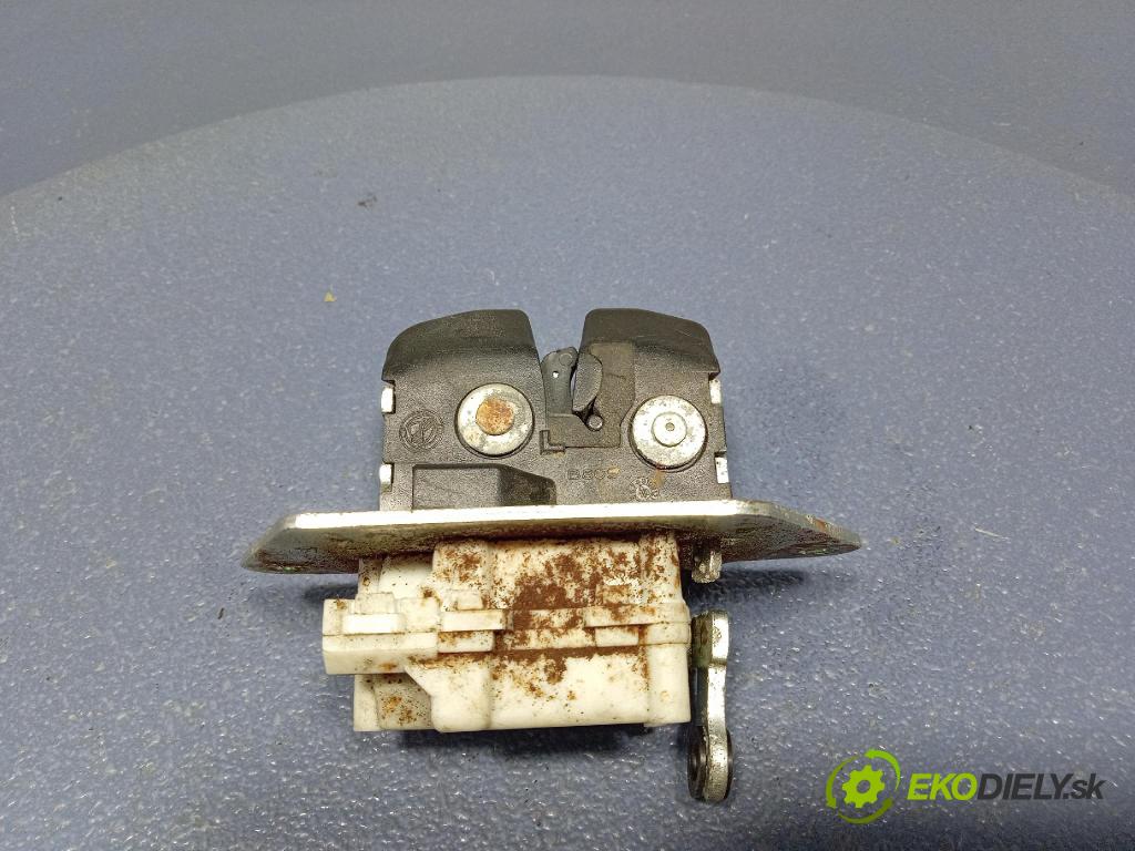 Fiat Croma 2005 zámek Klapky: kufr