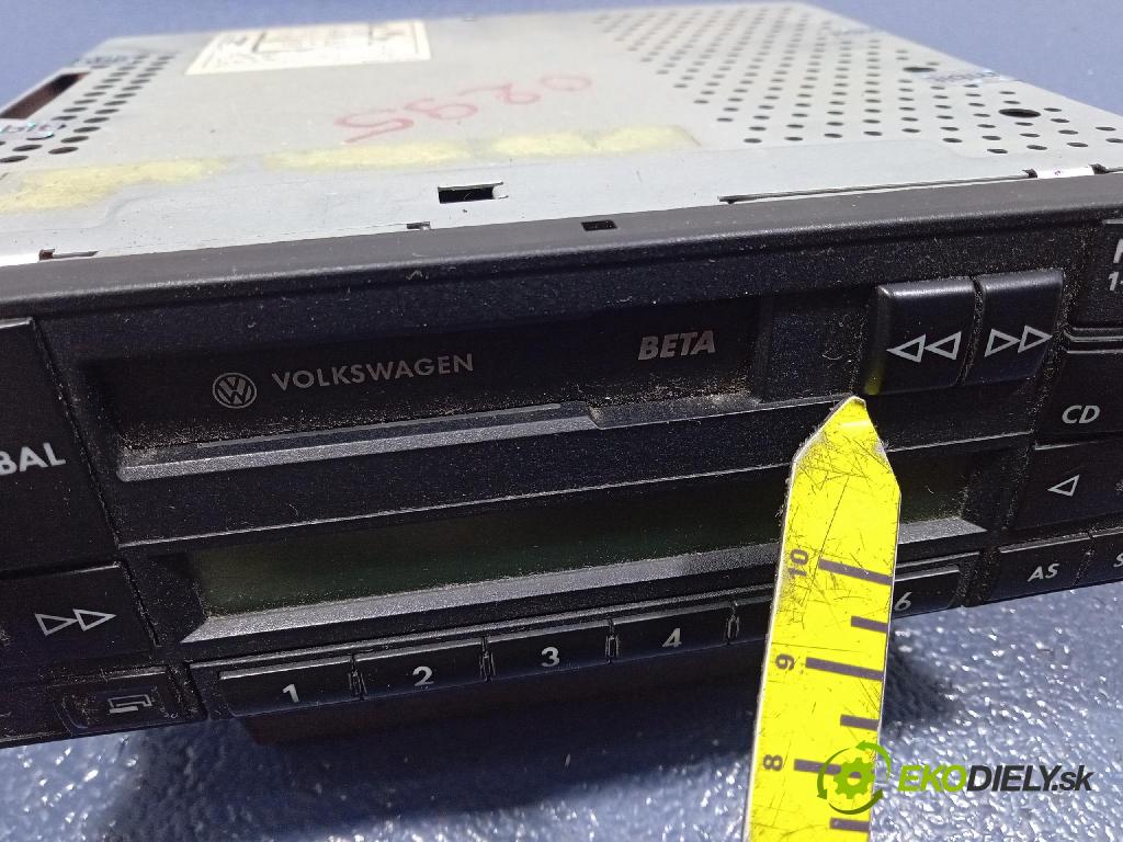 Volkswagen Polo 2006 Radio I Navigácia: 