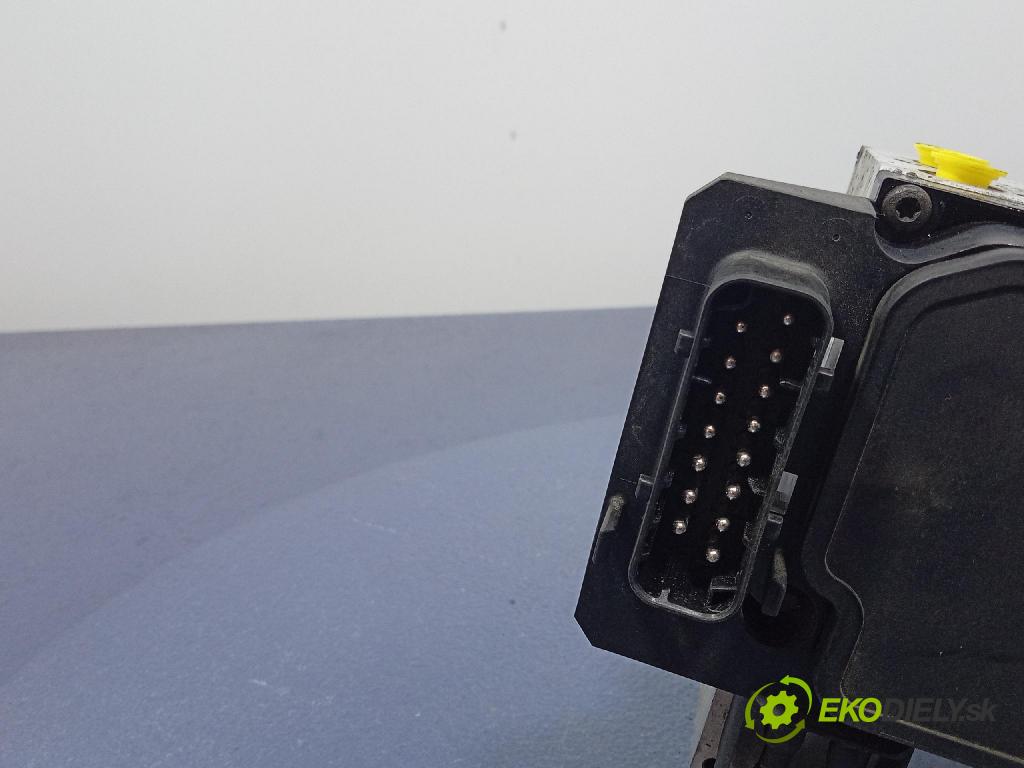 Audi A6 1999 čerpadlo ABS x 8E0614111T