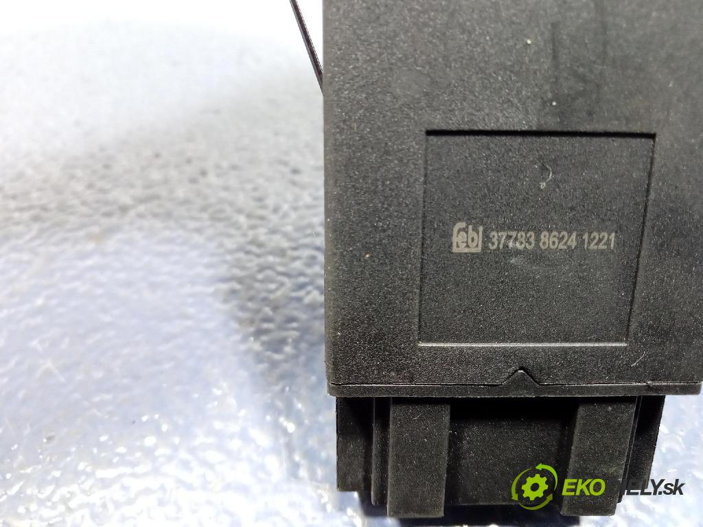 Audi A6 1999 Přepínač Světel: Nouzový 377838624