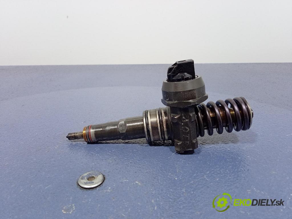 Audi A4 2006 vstrek 038130073BJ