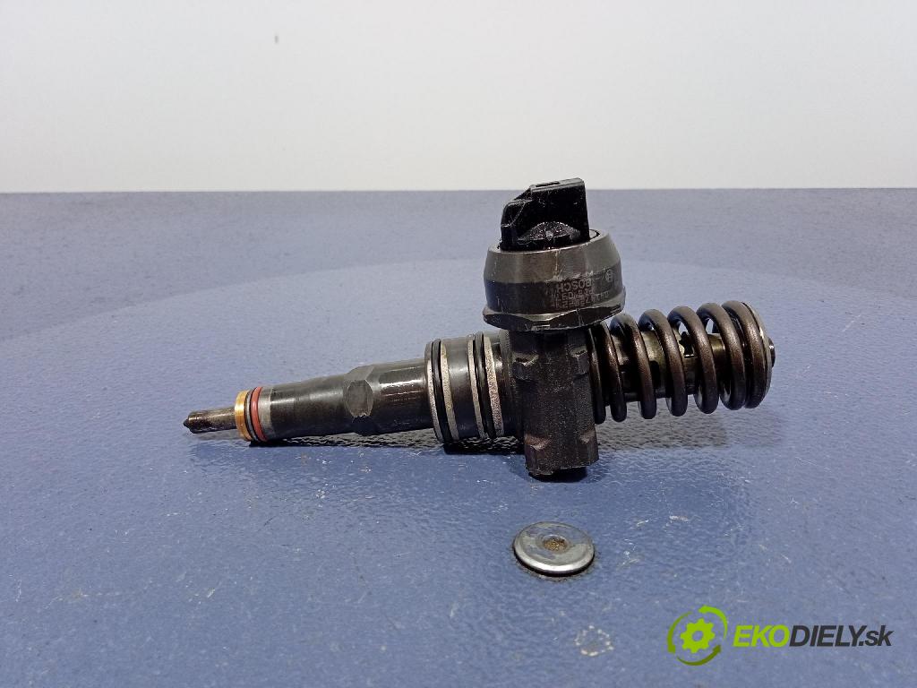 Audi A4 2006 vstrek 038130073BJ