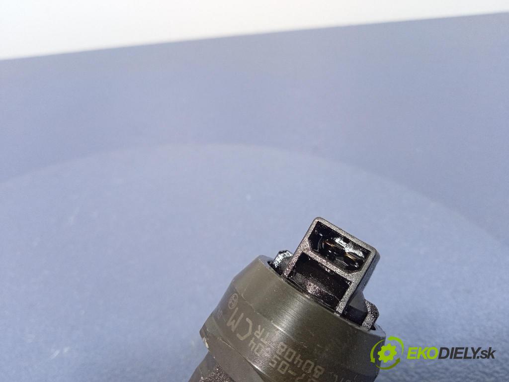 Audi A4 2006 vstrek 038130073BJ