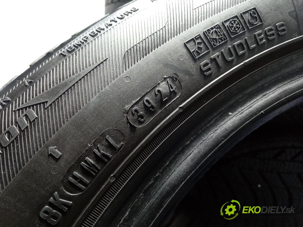 Audi A4 2006 pneumatiky: Víceúrovňové 8807622100475
