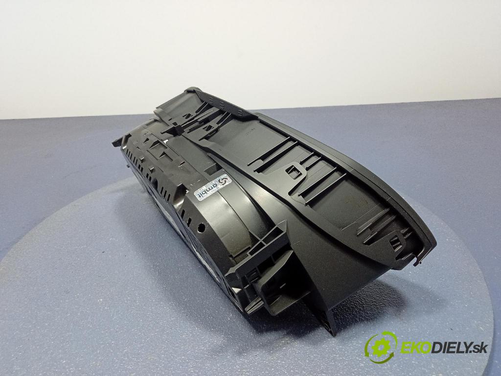 Skoda Superb 2016 Přístrojová deska 3V0920711A