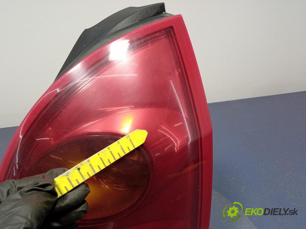 Nissan Primera 2005 světlo Zad: Práva: Mimo: 26550AU400
