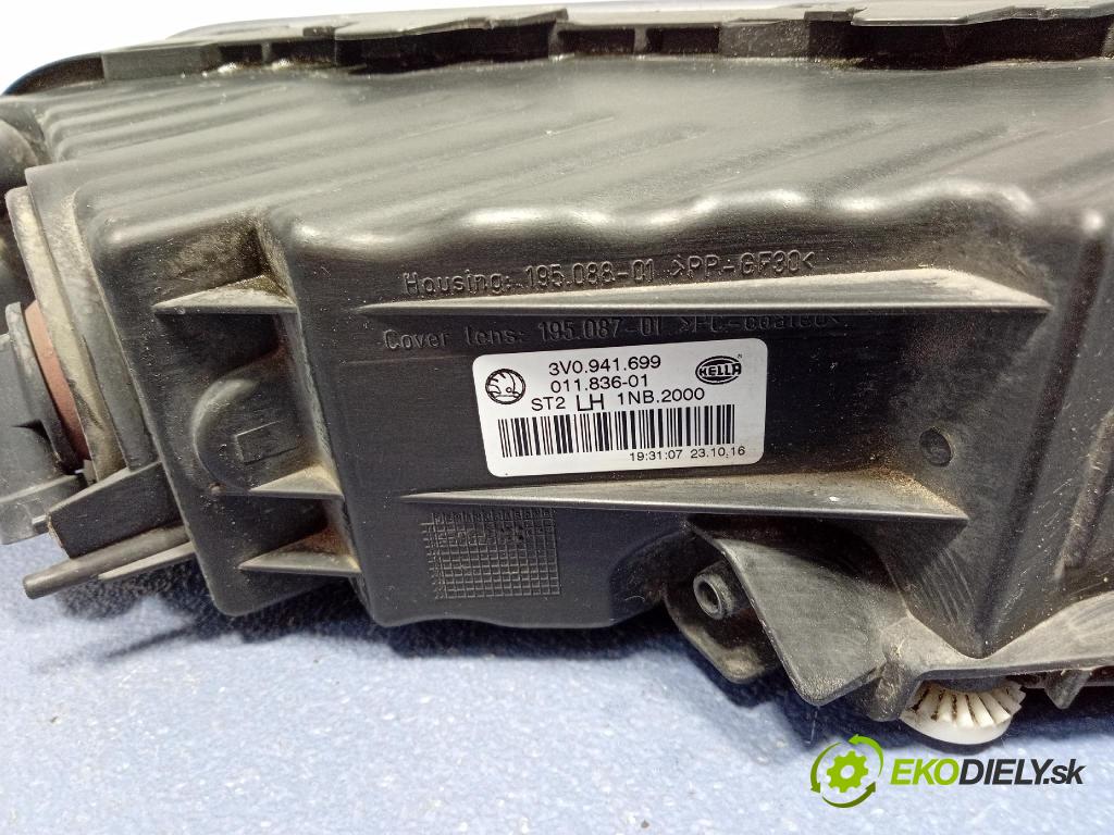 Skoda Superb 2016 Halogen Levý: 3V0941699