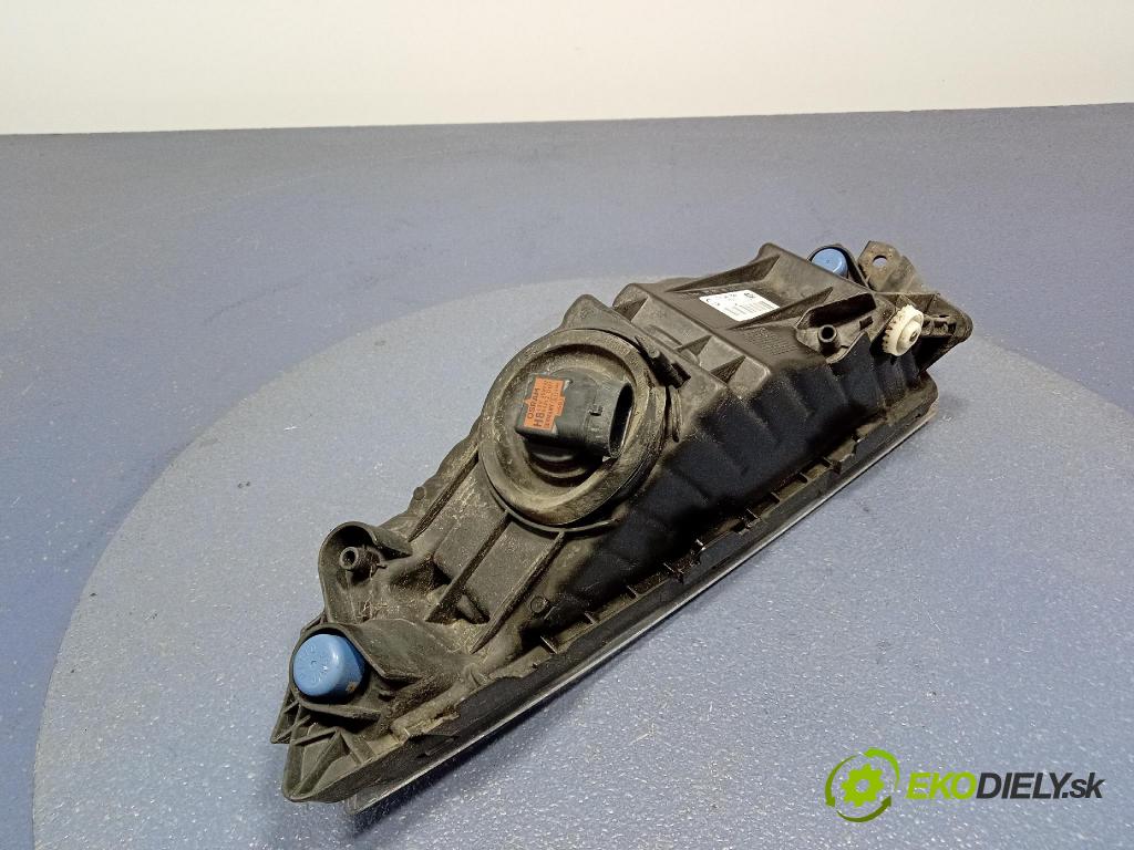 Skoda Superb 2016 Halogen Levý: 3V0941699