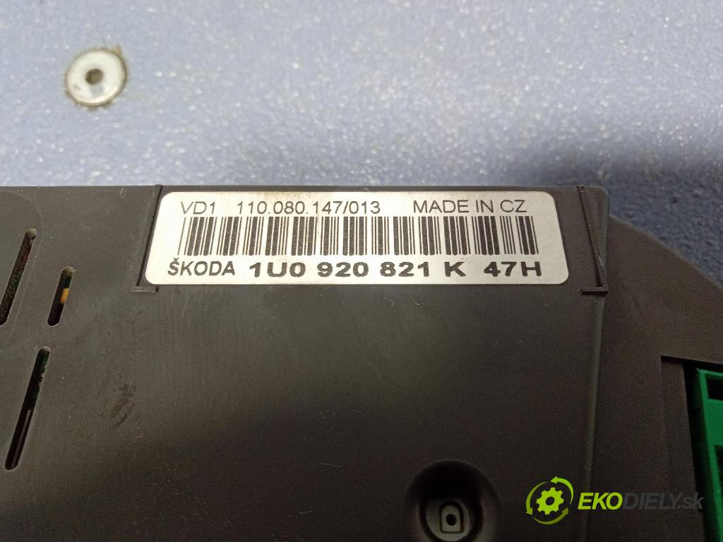 Skoda Octavia 2002 prístrojovka/ budíky 1U0920821K