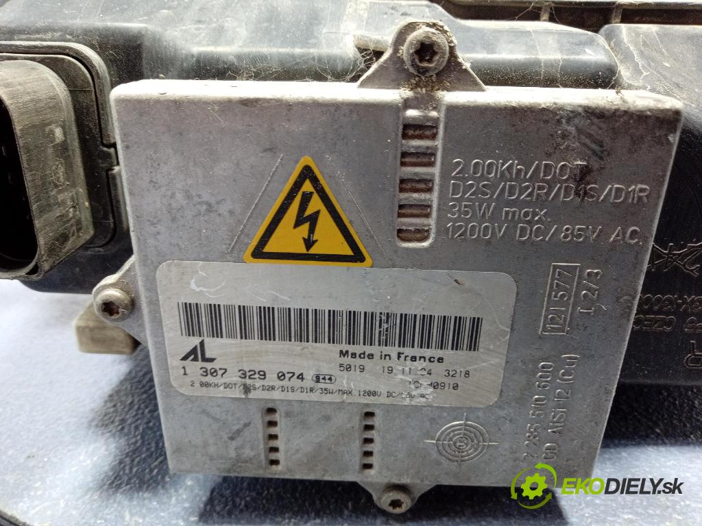 Skoda Octavia 2002 světlo v pravo: 1U1941016G