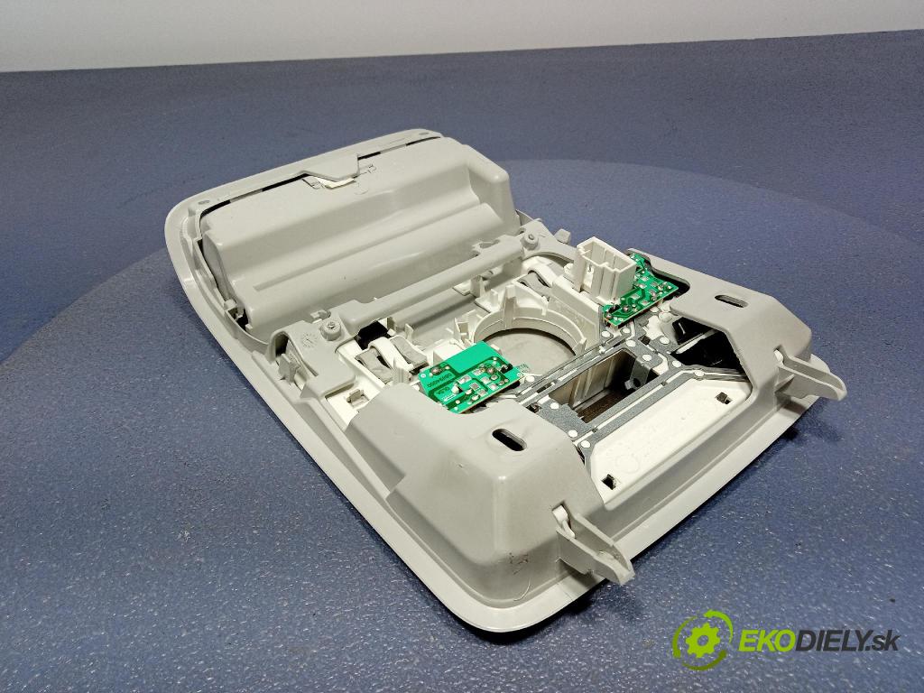 Vw Golf 2010 Lampy Uvnitř 1K0867489E