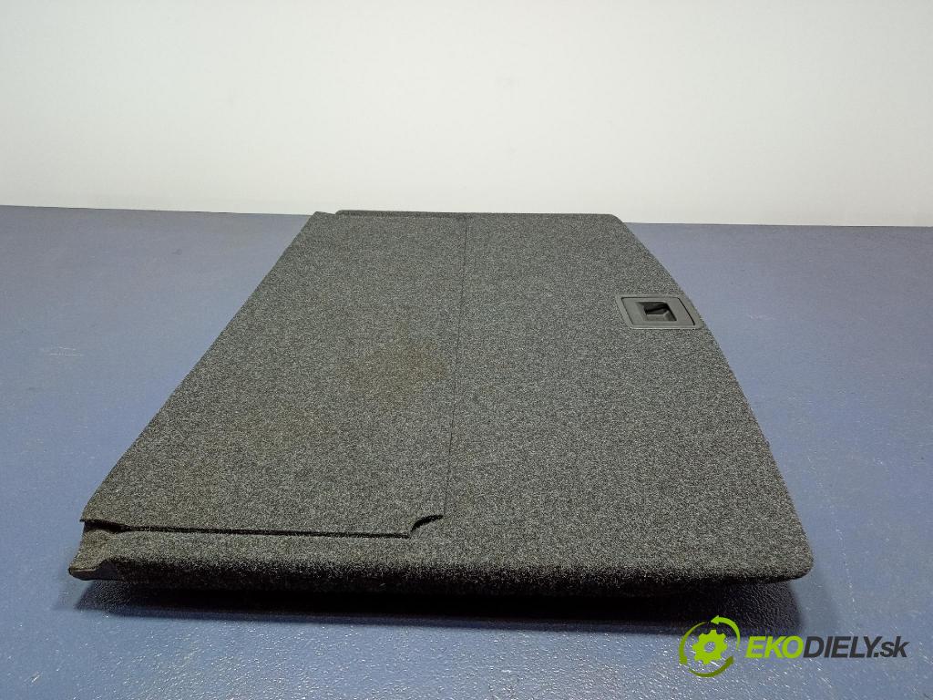 Vw Golf 2010 koberec do auta 5M0858855C
