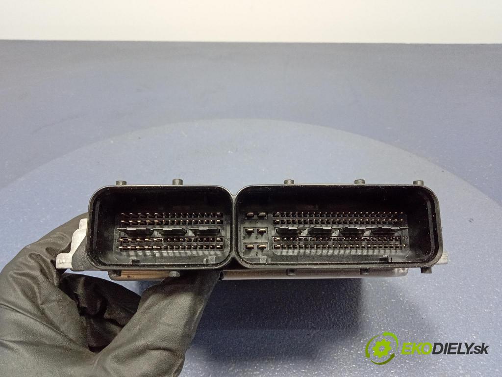 Vw Golf 2010 riadiaca jednotka Motor: 03C906016AH