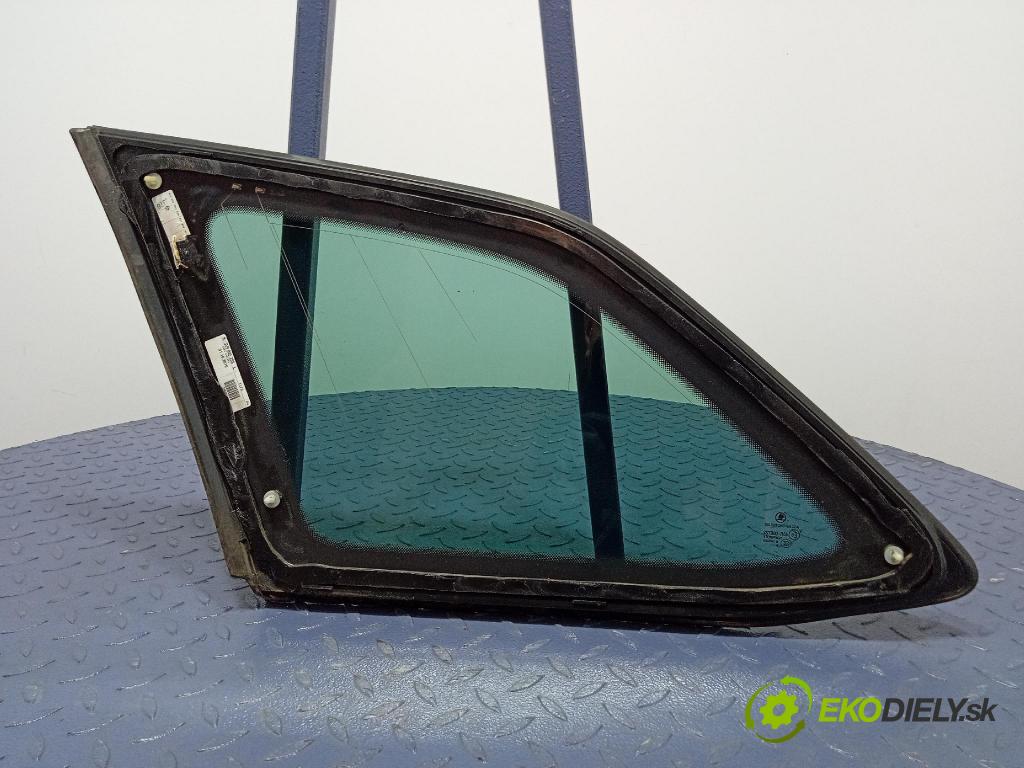 Skoda Superb 2016 sklo Karosérie: Zad: 3V9845298L