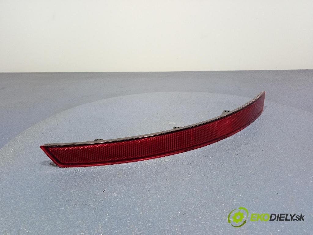 Skoda Superb 2016 zaslepka: Zad: 3V5945106