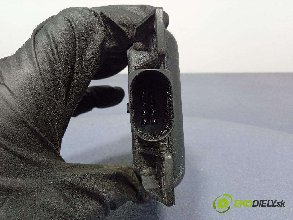 Skoda Superb 2016 Radar: 5Q0907686B