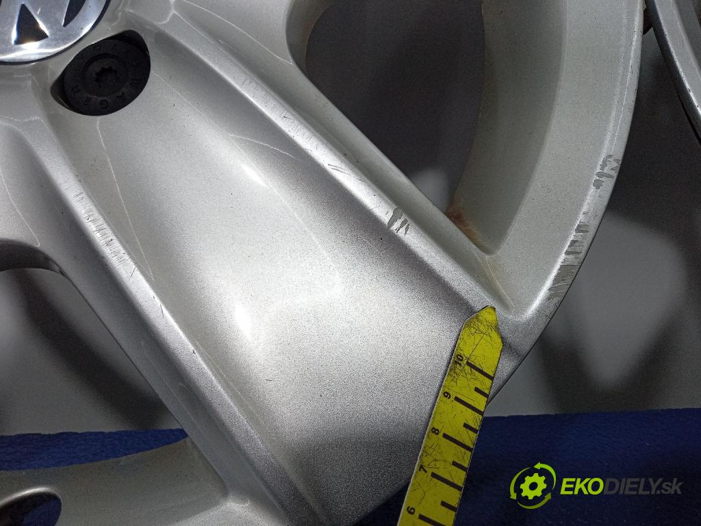 Vw Golf 2010 puklica kola: 5K0601147G