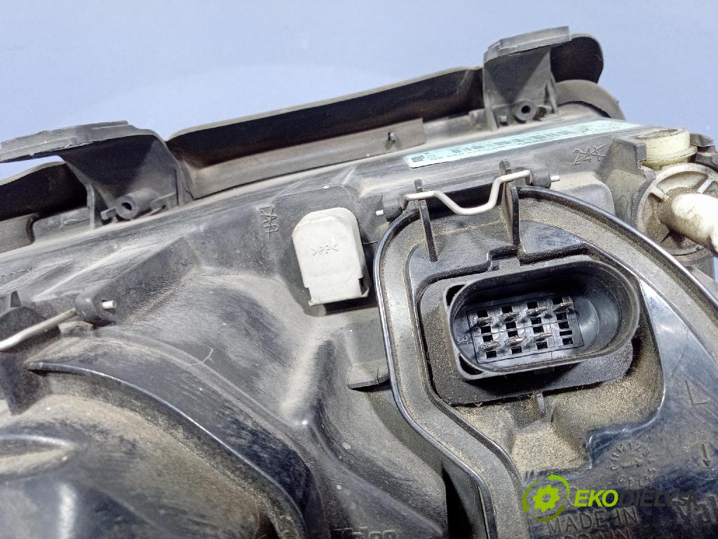 Audi A4 2000 světlo Levý: 8D0941029AK