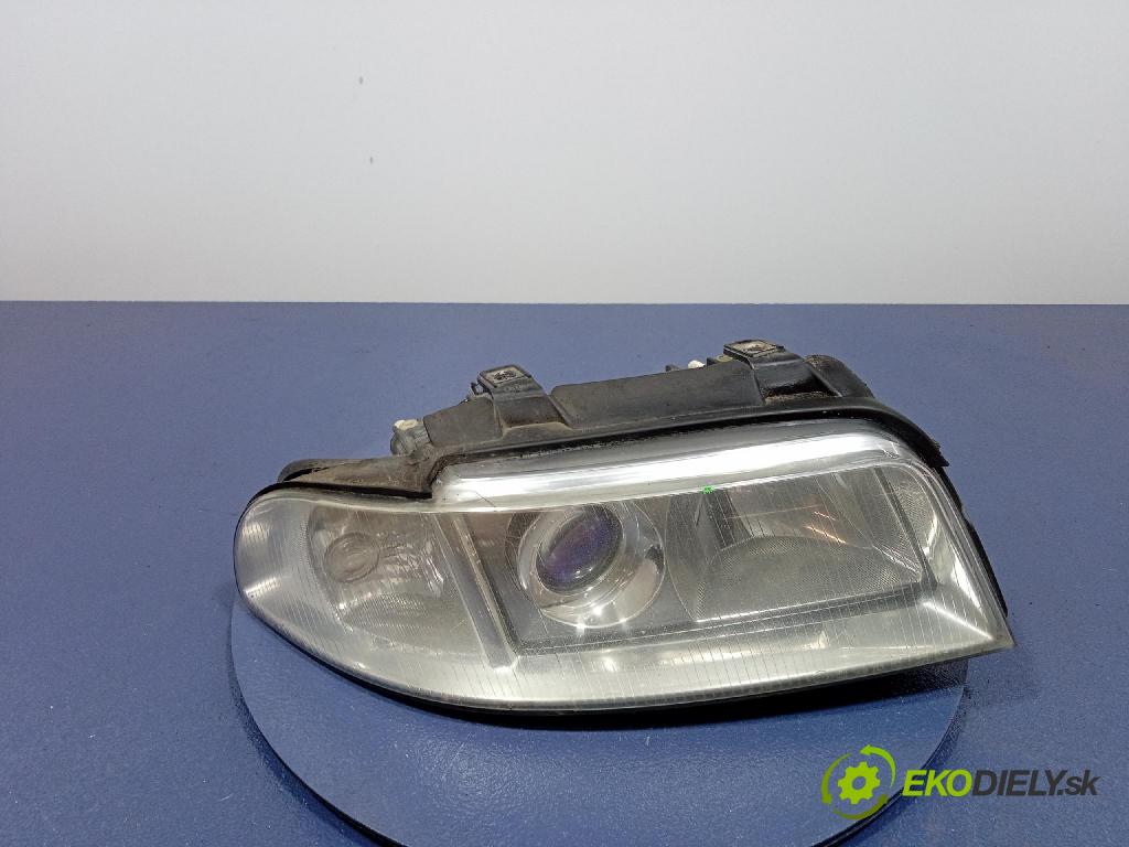 Audi A4 2000 světlo v pravo: 8D0941030AK