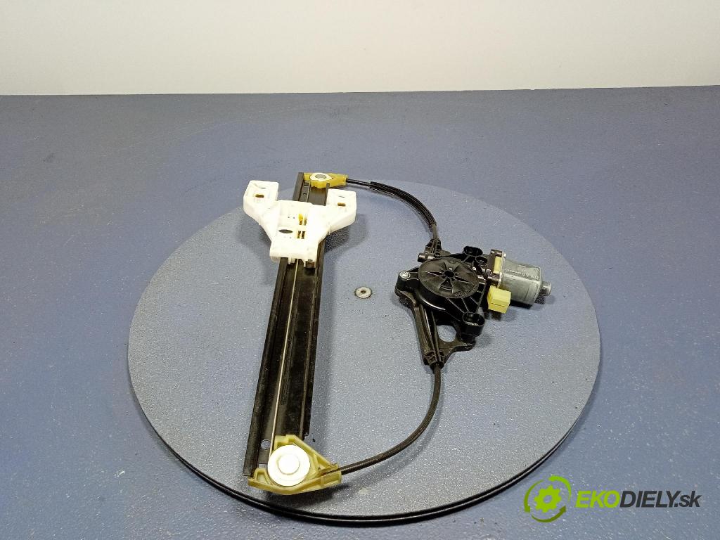 Audi A4 0 mechanismus stahování Sklenka: Zad: v pravo: 8W0839462