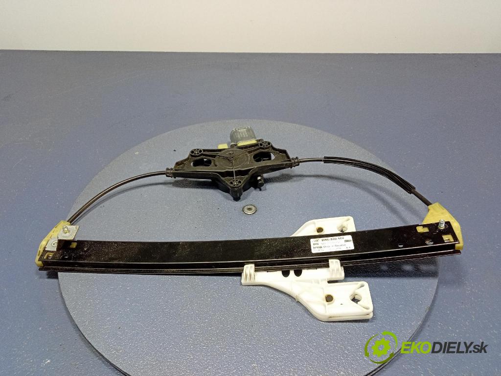 Audi A4 0 mechanismus stahování Sklenka: Zad: v pravo: 8W0839462